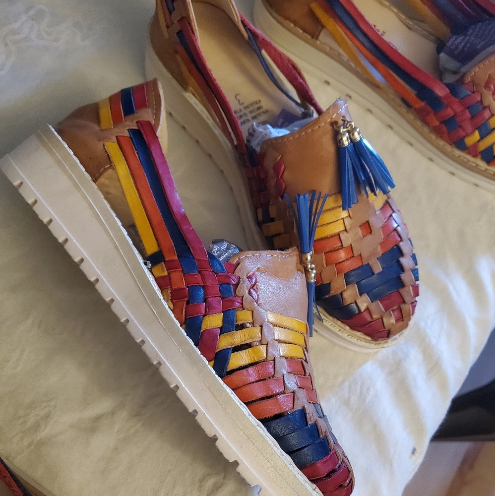 Sandals - Picture 2 of 2